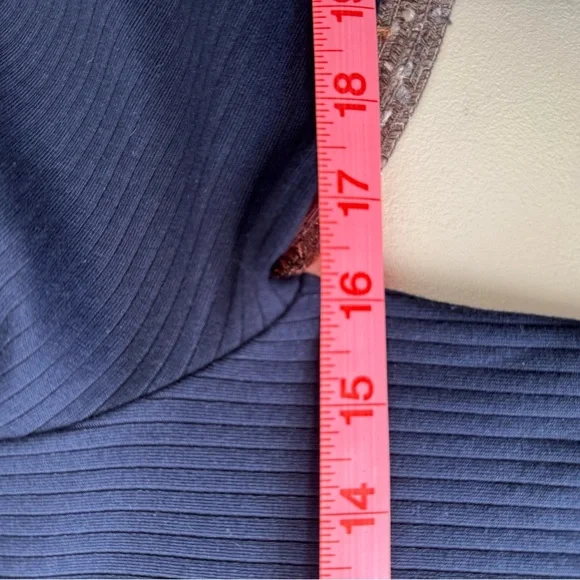 J. Crew Navy and Cream Ribbed Polo M - Picture 4 of 5